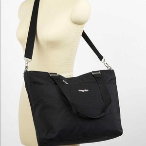 Baggallini Avenue Tote